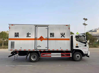清水河爆破器材运输车
